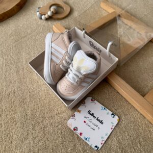 پاپوش آدیداس صورتی