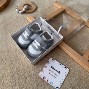 پاپوش نایکی سفید طوسی