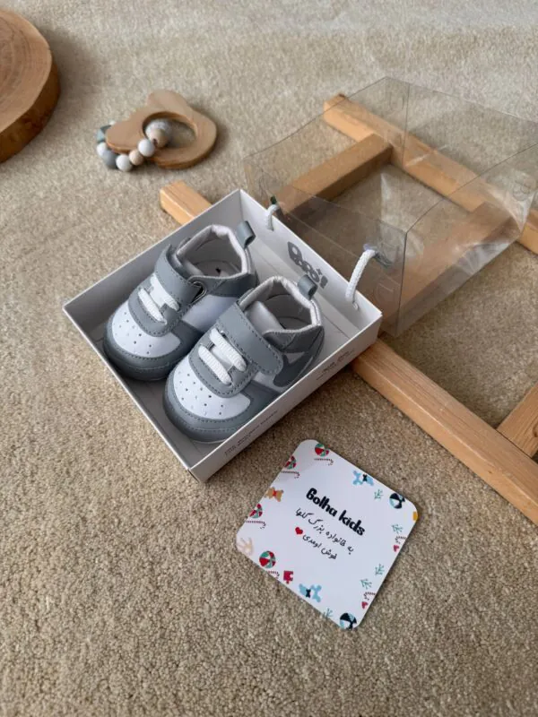 پاپوش نایکی سفید طوسی