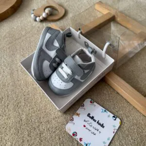 پاپوش نایکی سفید طوسی